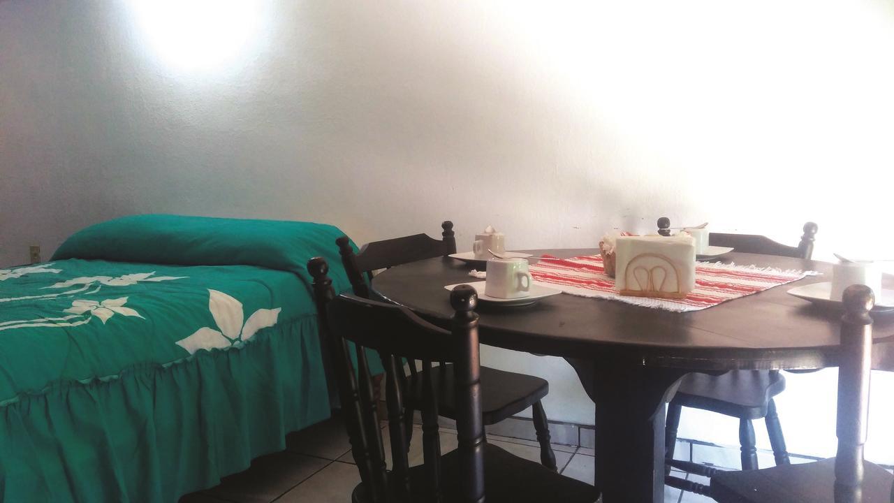 טמאסופו Hotel Falcon מראה חיצוני תמונה