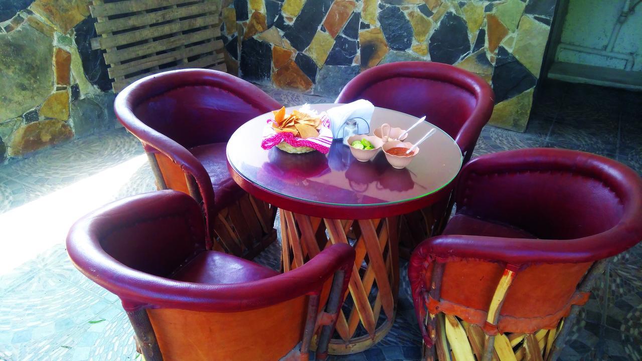 טמאסופו Hotel Falcon מראה חיצוני תמונה